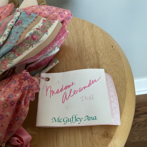 Madame Alexander McGuffey Ana doll - Picture 5 of 9